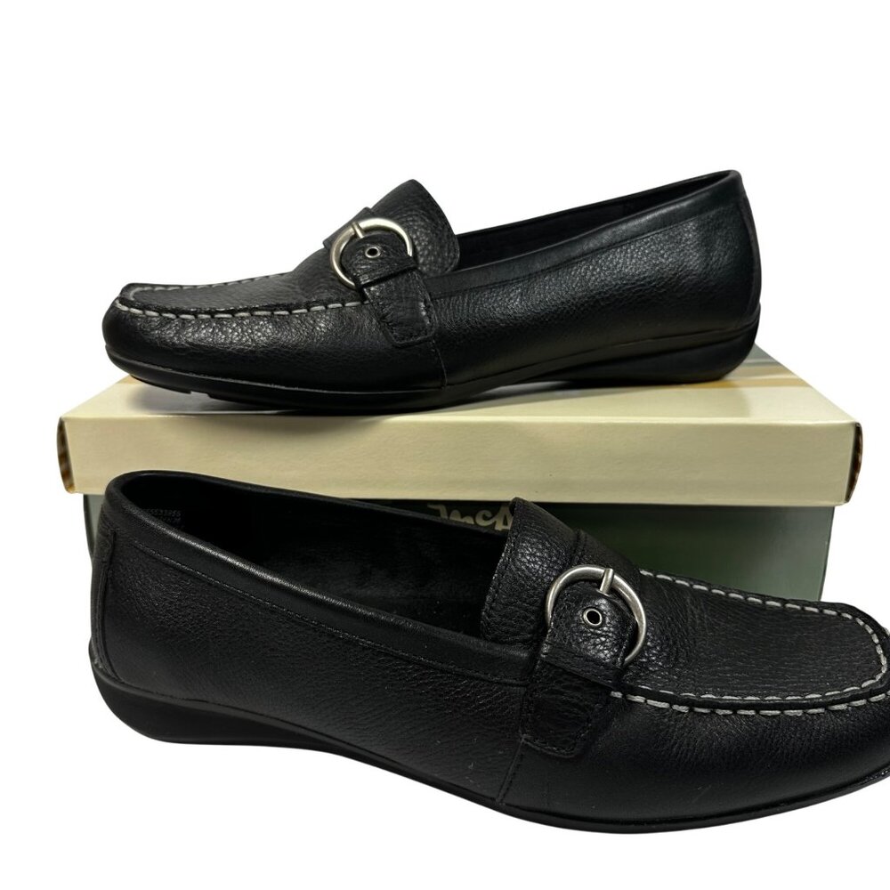 Thom McAn Women's Leather Loafers With Buckle Detail Preppy Academic - Picture 1 of 7